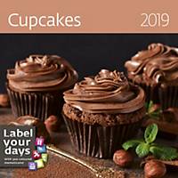 Cupcakes - měsíční mezinárodní kalendárium, 14 listů + samolepky, 30 x 30 cm