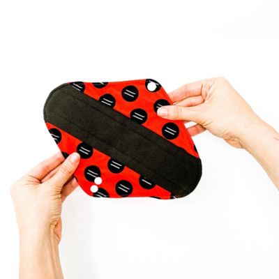 Hey Girls Red Reusable Period Day Pads - Pack Of 5 With Wet Bag